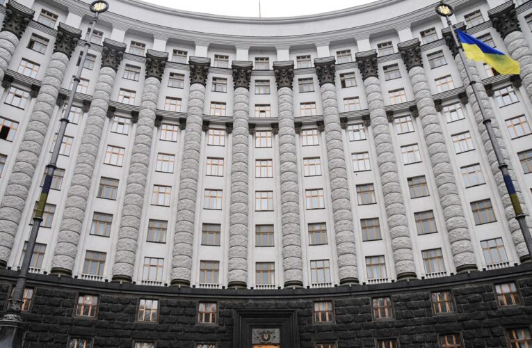 Уряд хоче оподатковувати доходи полонених росіян