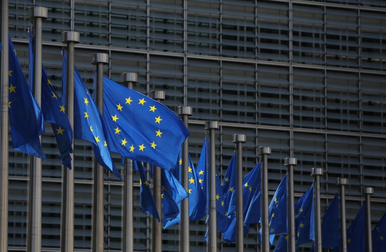 Єврокомісія представила план відмови від енергоносіїв РФ