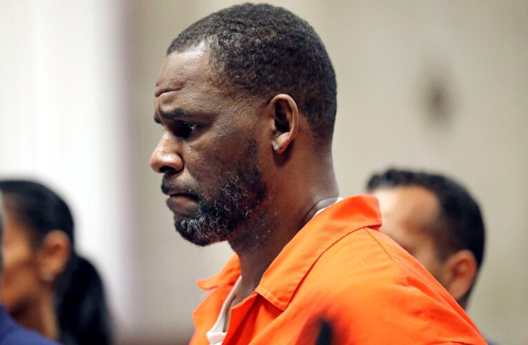 R. Kelly заявляє про замах на життя у в’язниці