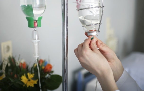 Масове отруєння шаурмою на Вінниччині: кількість постраждалих зросла