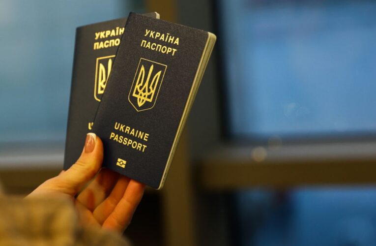 Паспорт України піднявся у світовому рейтингу