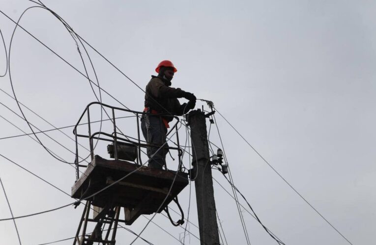 В Україні відключення світла у шести областях