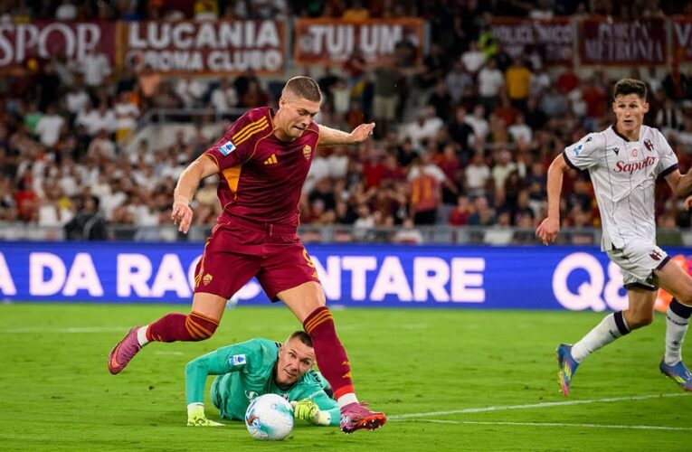 Новини спорту - Довбик отримав оцінки за першу гру сезону в Серії А