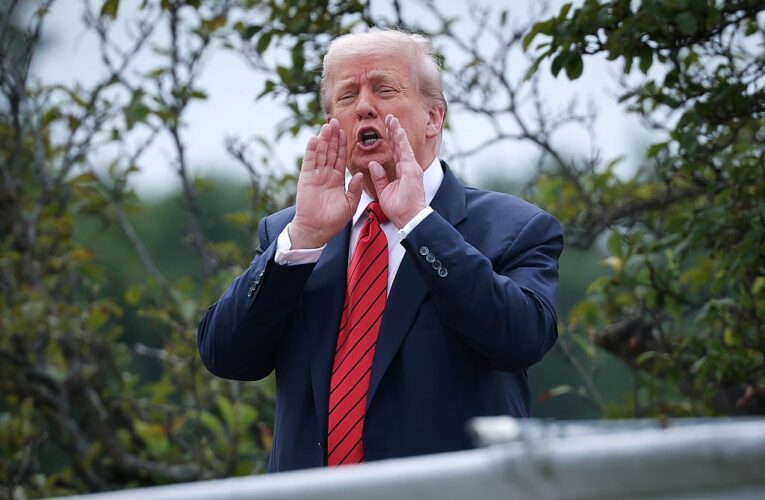 Дзвінок до Києва. Підготовка саміту Путін – Трамп