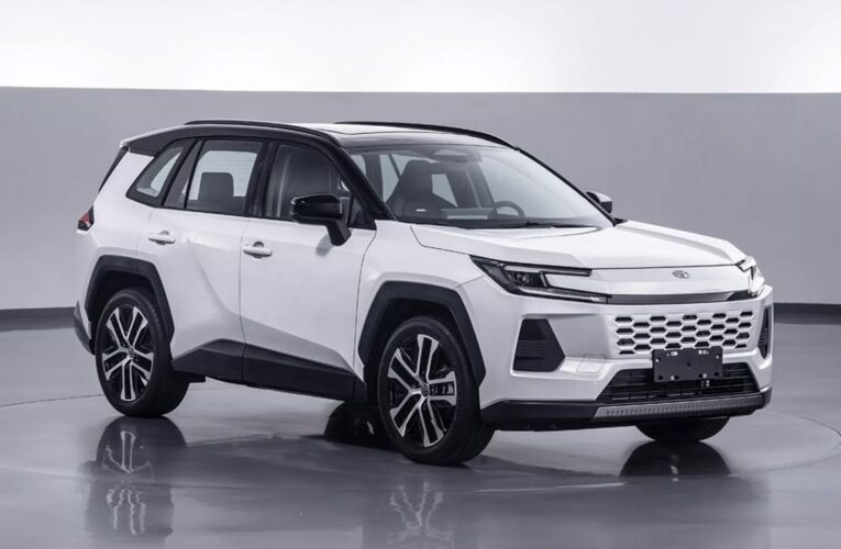 Китайська версія Toyota RAV4 зберегла бензиновий двигун