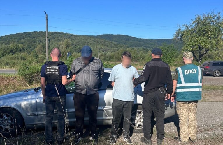 Священник УПЦ планував провезти ухилянта під рясою