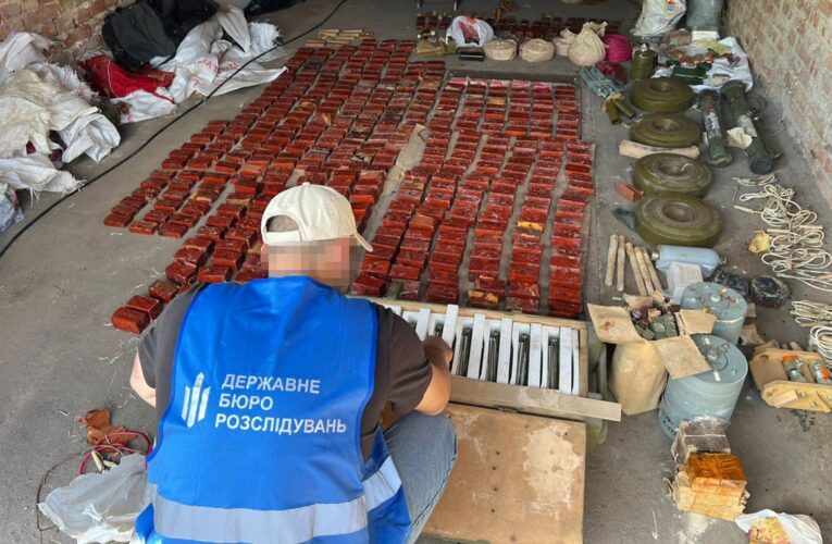 У Кропивницькому виявили велику схованку вибухівки