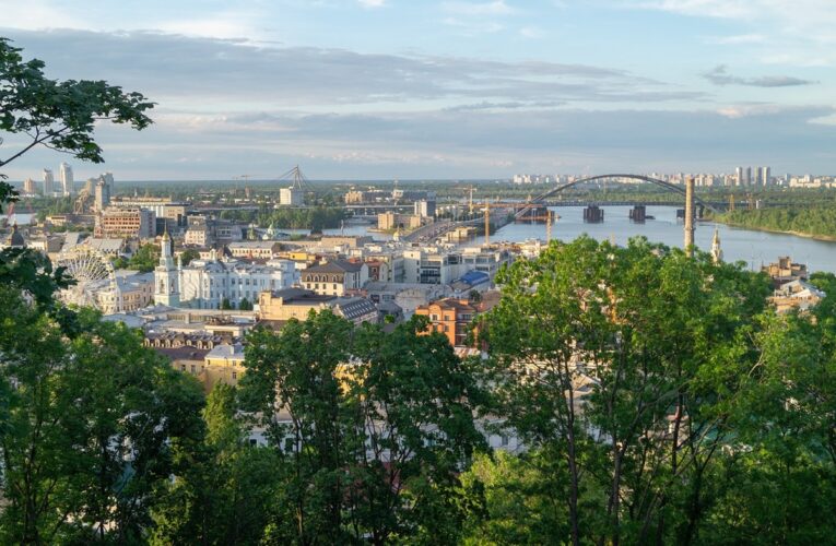 У центрі Києва лунали постріли: влада пояснила, що сталося
